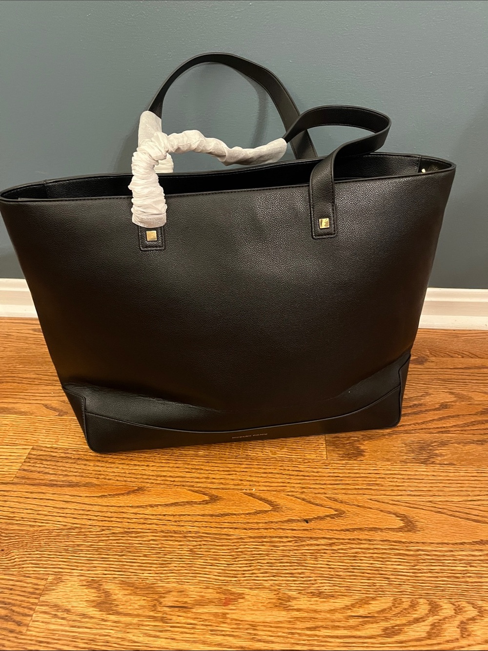 Modern picnic tote - Picture 4 of 11
